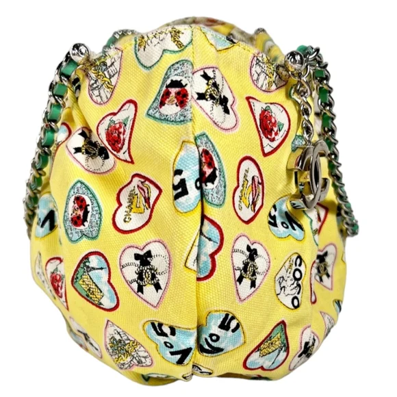 Authentic CHANEL Limited Edition 2006 Valentine Handbag Excellent Condition - Picture 3 of 7